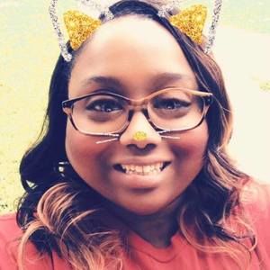 Meet your Posher, Robyne